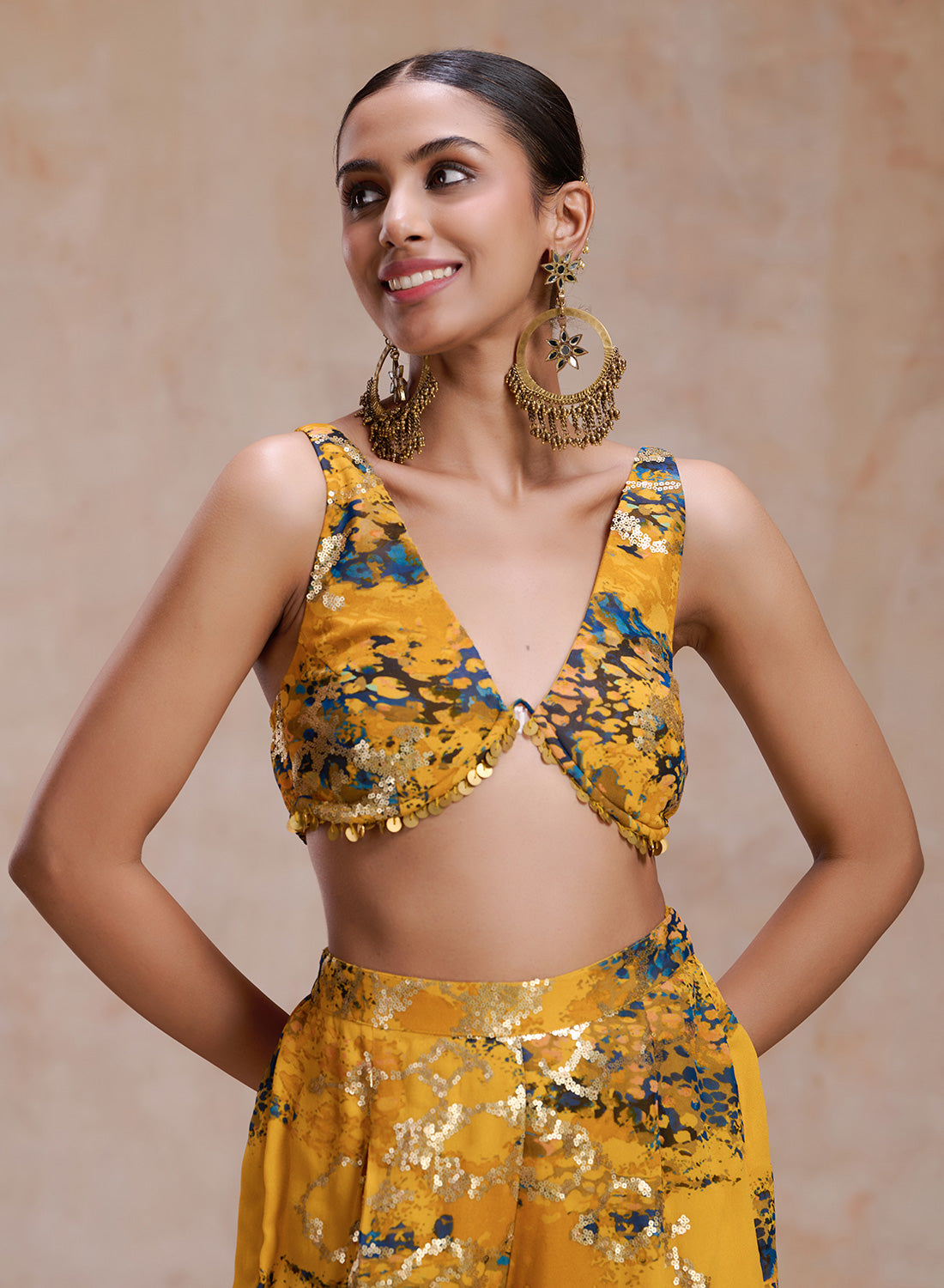 Hansika Cape Set