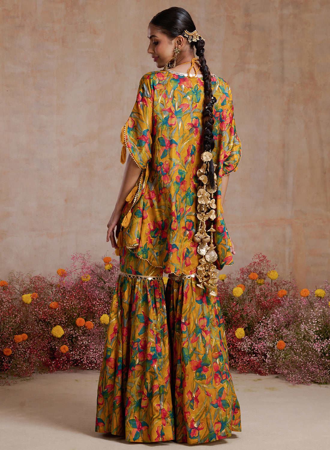 Saanvi Gharara set