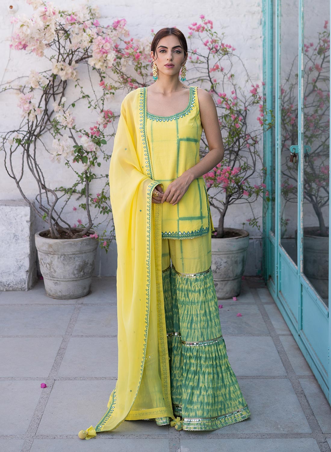 Lyla Tie & Dye Kurta And Garara Set With Mirror Embroidery