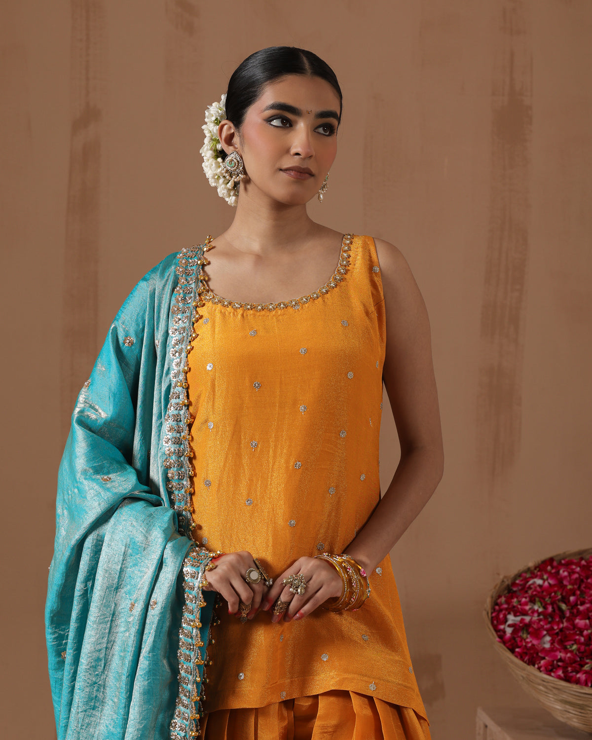 Aabha Farshi Salwar Set