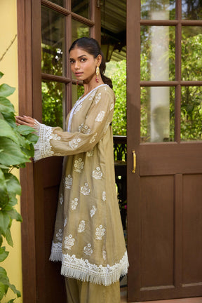 Noor Thread Work Suit Set