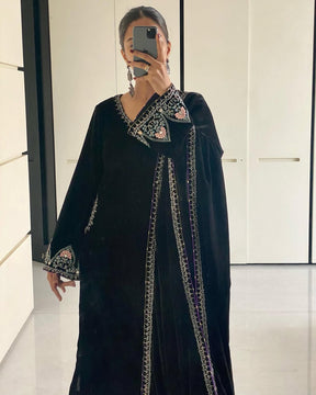 Namrata Velvet Set