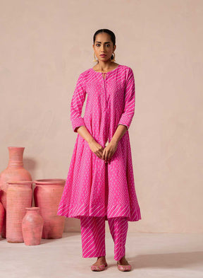 Paavani Bandhani Print Suit Set
