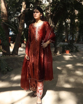 Aalya Velvet Set