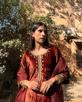 Aalya Velvet Set