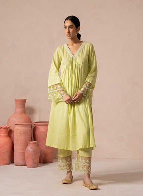 Raavie Chanderi Suit Set With Organza Dupatta