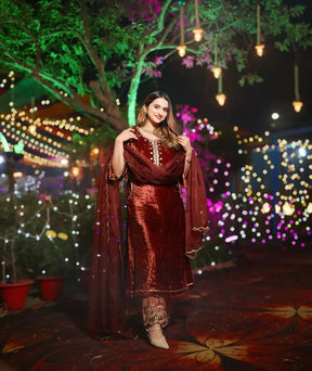 Aalya Velvet Set
