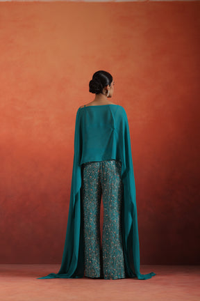 Evara Sequence Cape Set - additional view 3