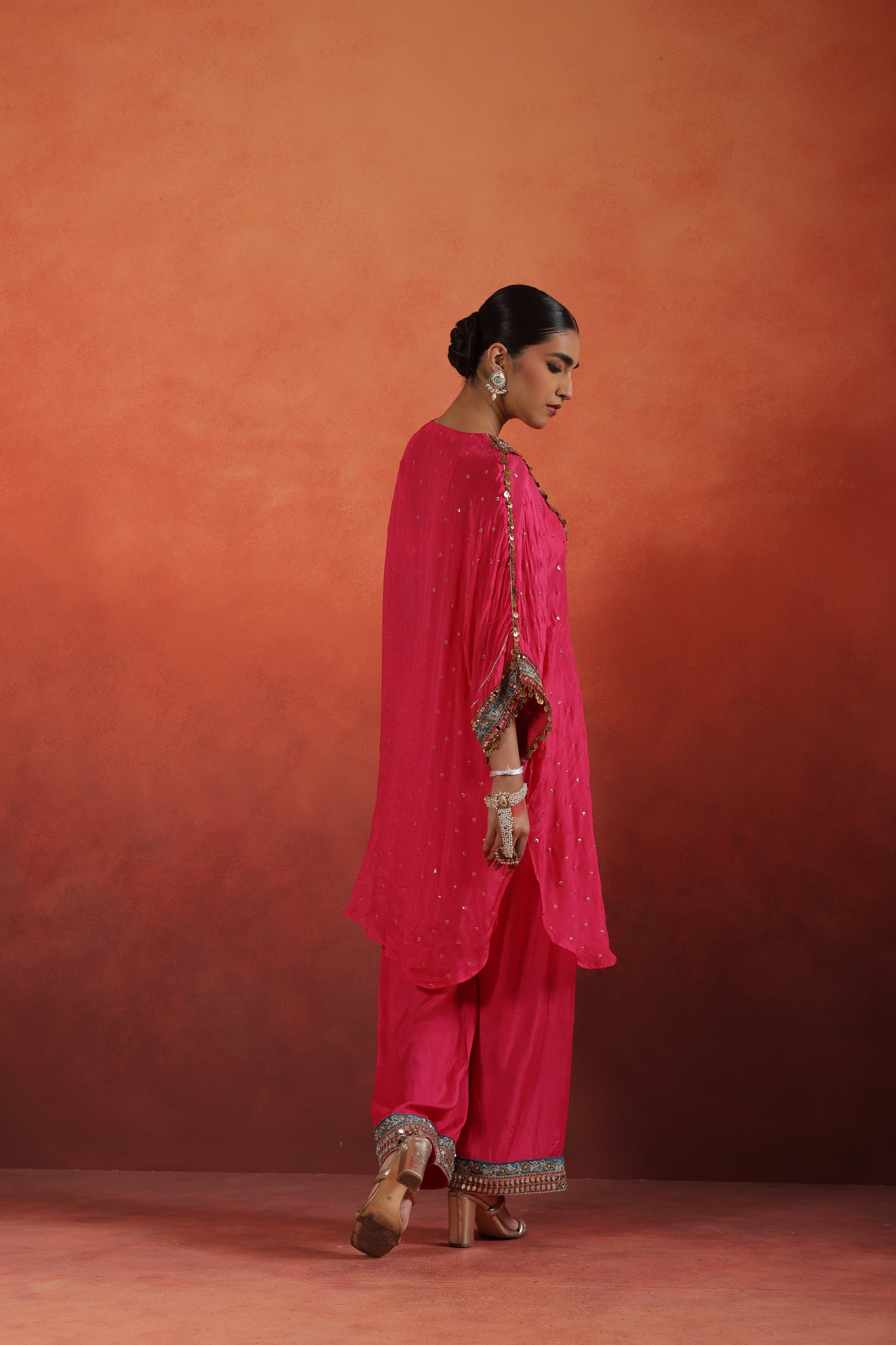 Neelaya Sequence Kaftan Set - additional view 3