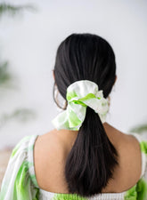 Naina Scrunchie